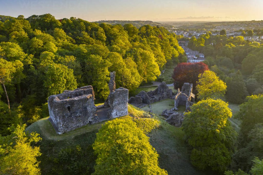 Beautiful photograph of Okehampton Castle